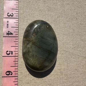 Labradorite Palmstone